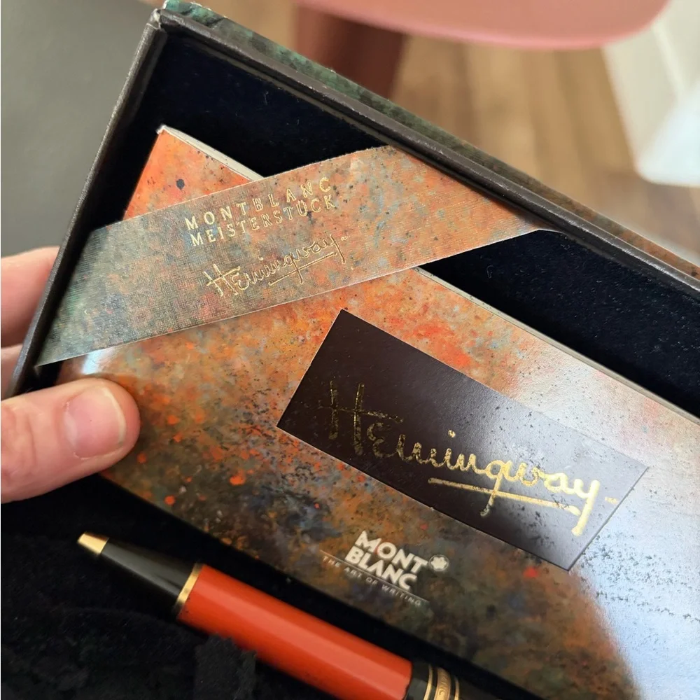 Montblanc Meisterstück Hemingway Limited Edition Pen - Orange and Black